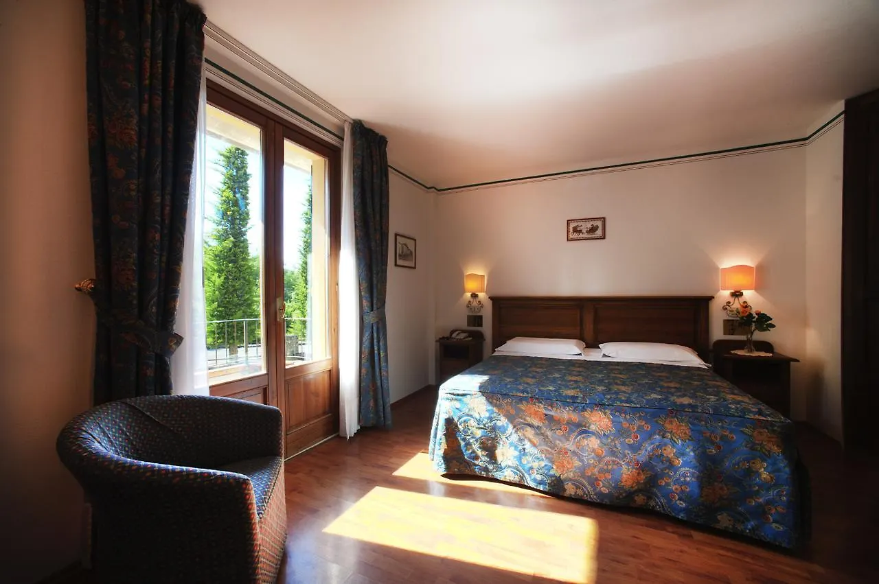 Albergo La Lanterna Sarteano 3*,